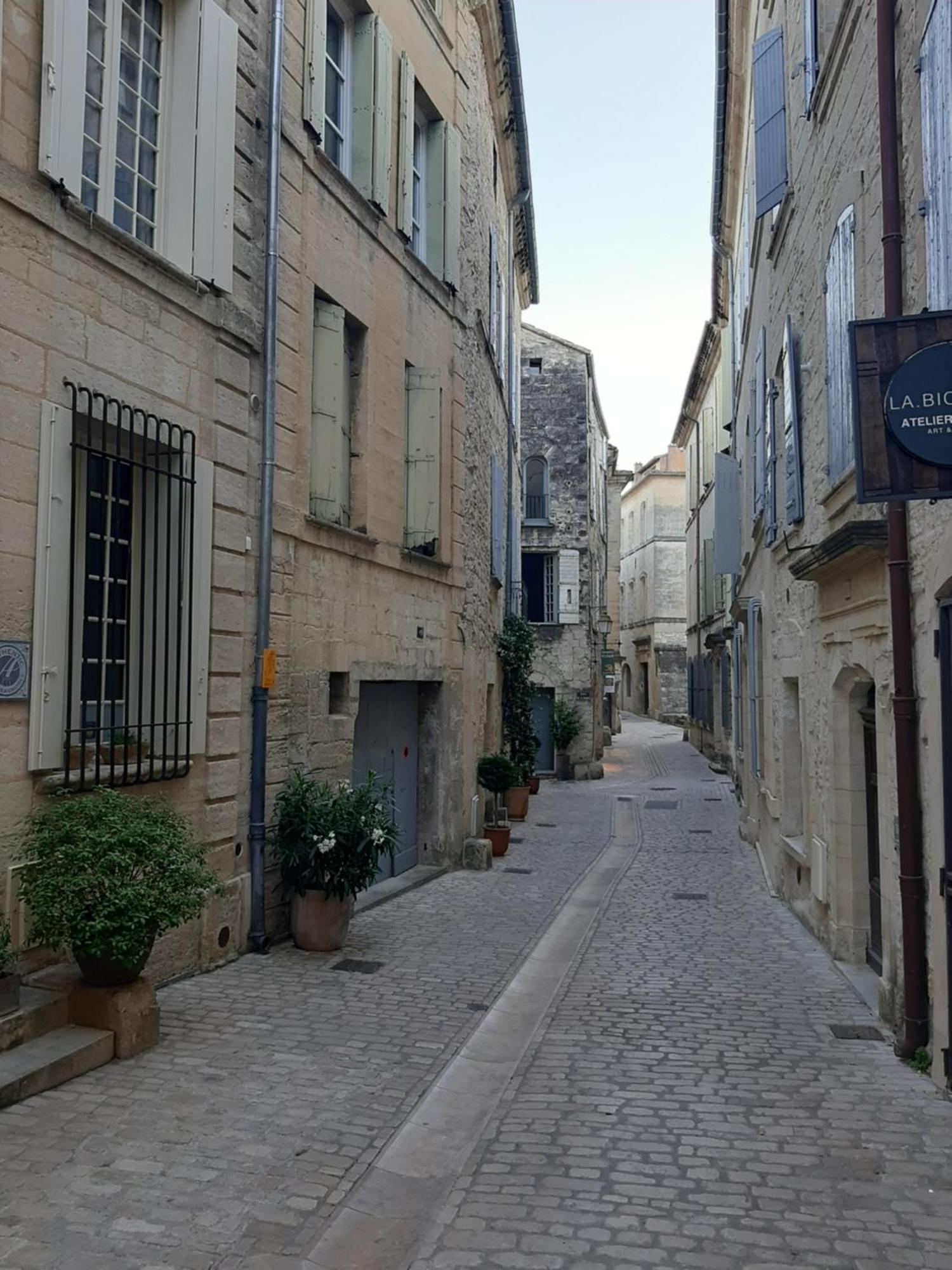 Appartement Avec Grand Jardin Et Parking, Uzès Esterno foto